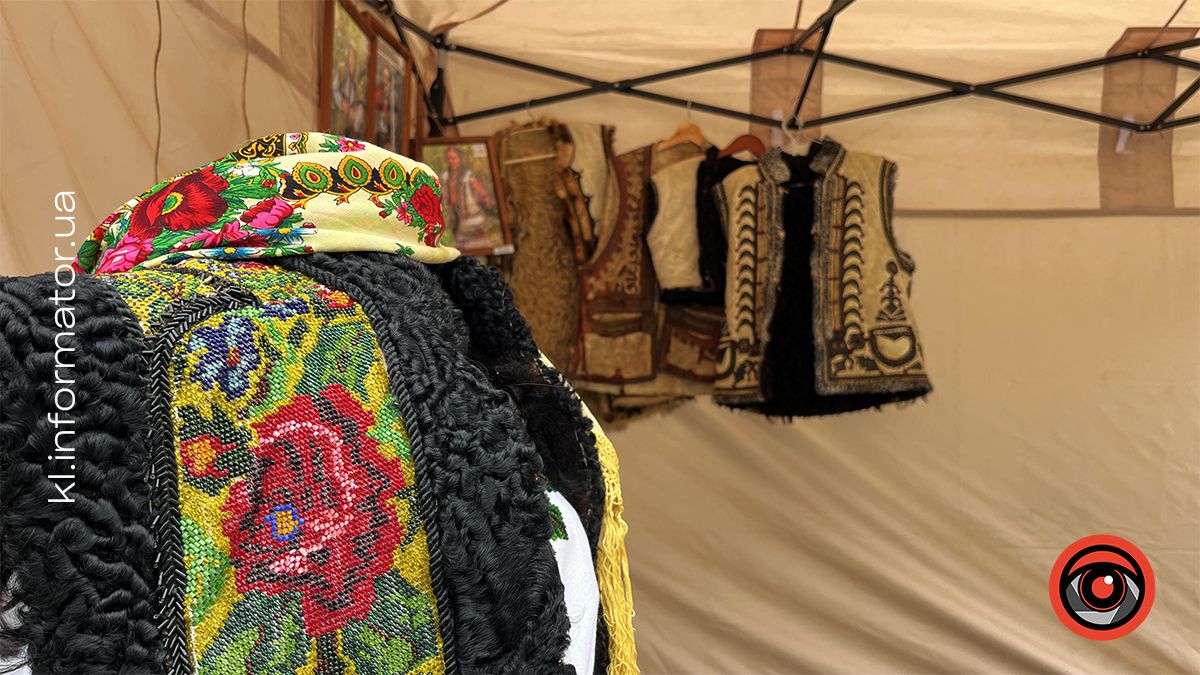 Коломия крафтова: на площі перед Музеєм писанкового розпису стартував ярмарок місцевих виробників 2