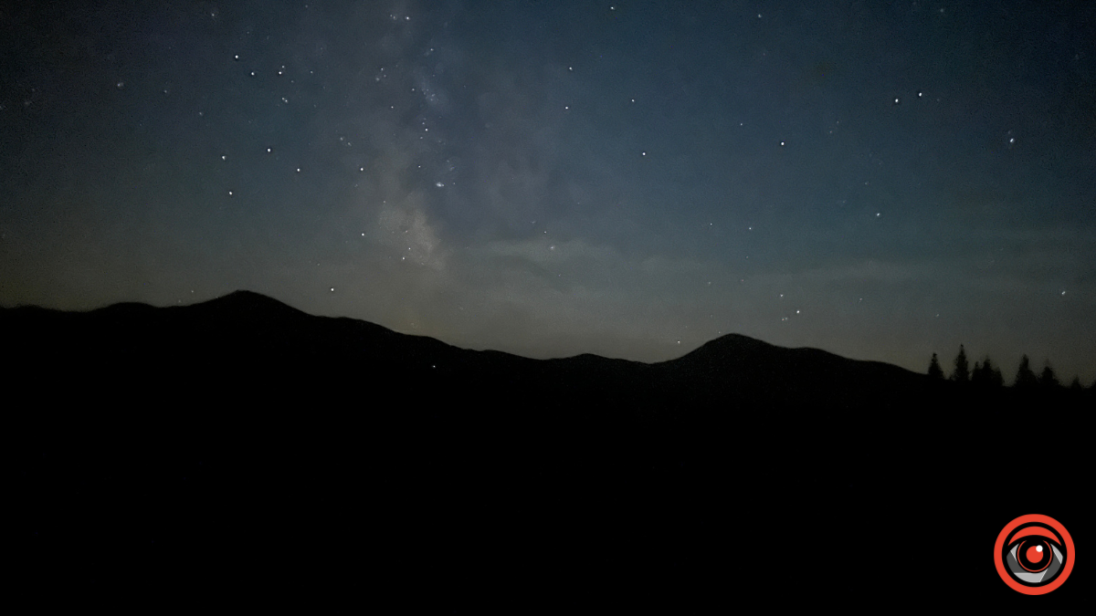 Магія ранку в горах: зоряне небо і золотий схід сонця в Карпатах 8