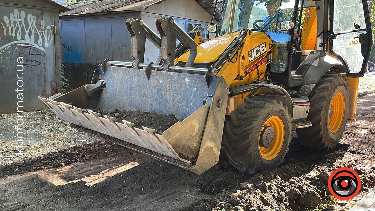Нову дорогу до садка роблять в Коломиї | ВІДЕО 4