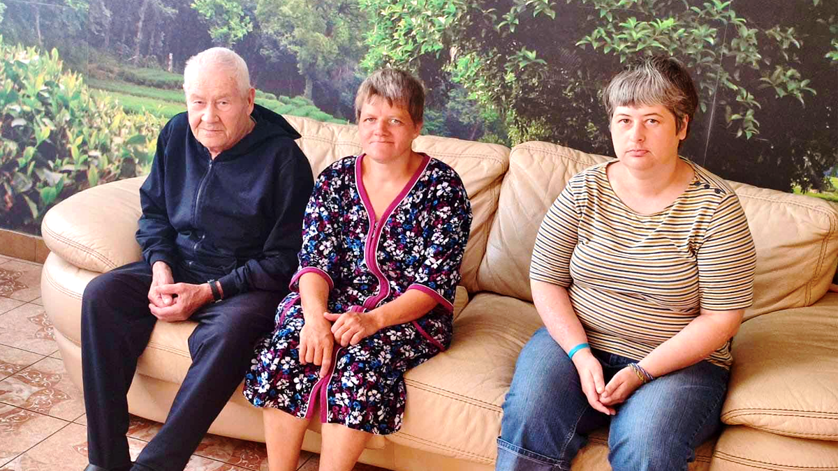 88-річний дідусь з Донеччини самотужки вийшов з окупованої території й оселився на Прикарпатті 3