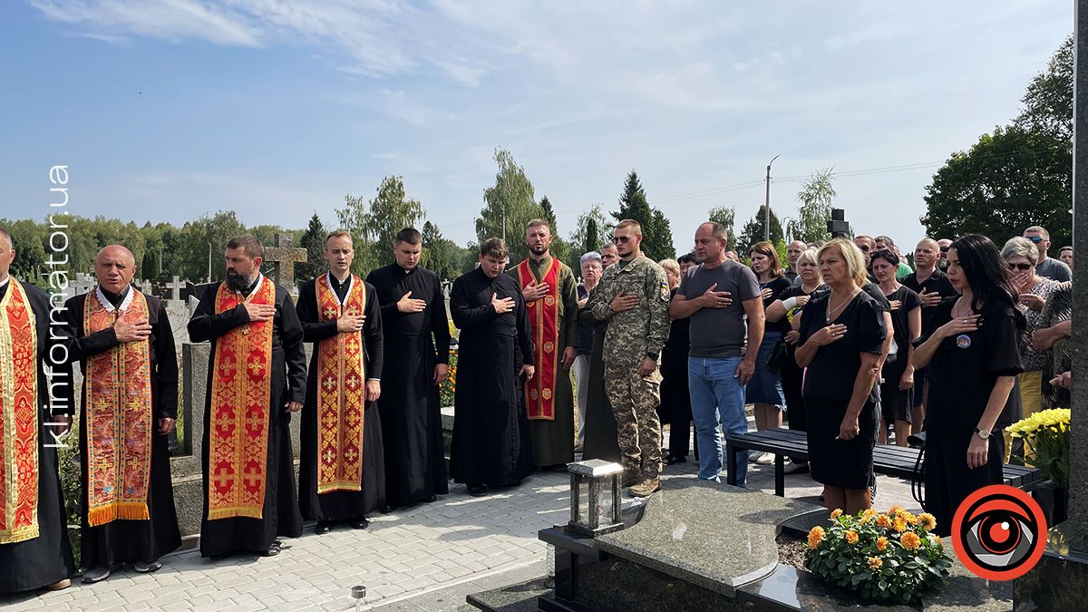 На Алеї Слави у Коломиї вшанували пам'ять захисників України 6
