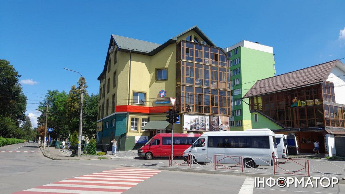 Чому в Коломиї на перехресті не працюють світлофори 1