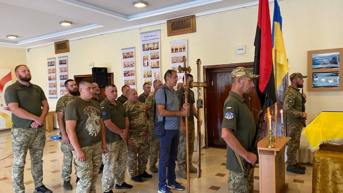 В Городенці в останню путь провели Героя Романа Дурду 1