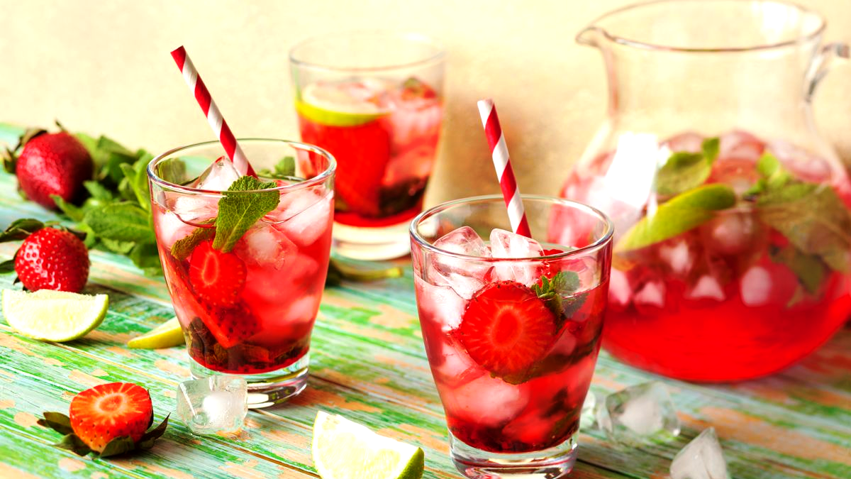 Швидко та освіжаюче: рецепти лимонадів від Інформатора 5