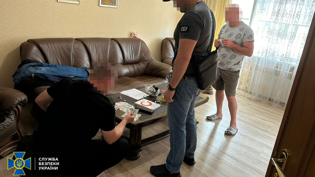 По 11 500 $ мешканці Коломийщини брали з ухилянтів 1