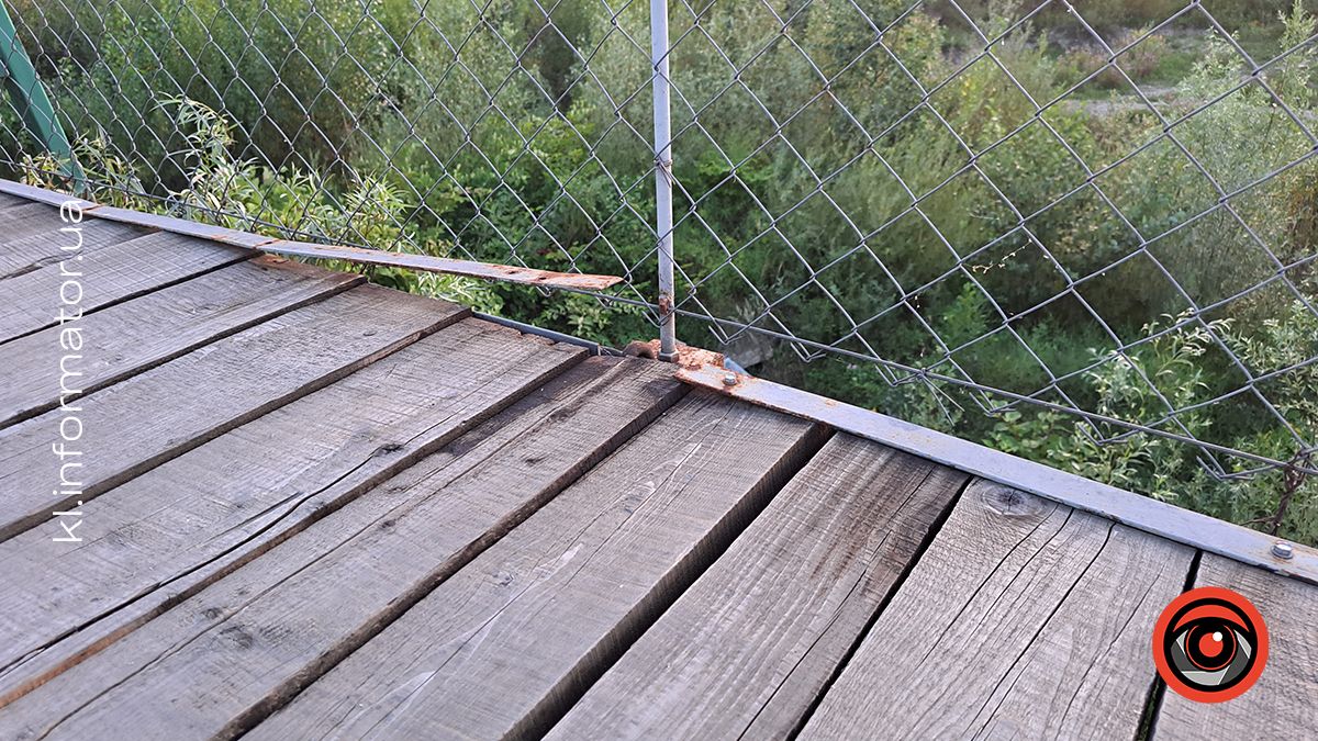 Який стан Стрітенського моста через 3,5 роки після відкриття? 6