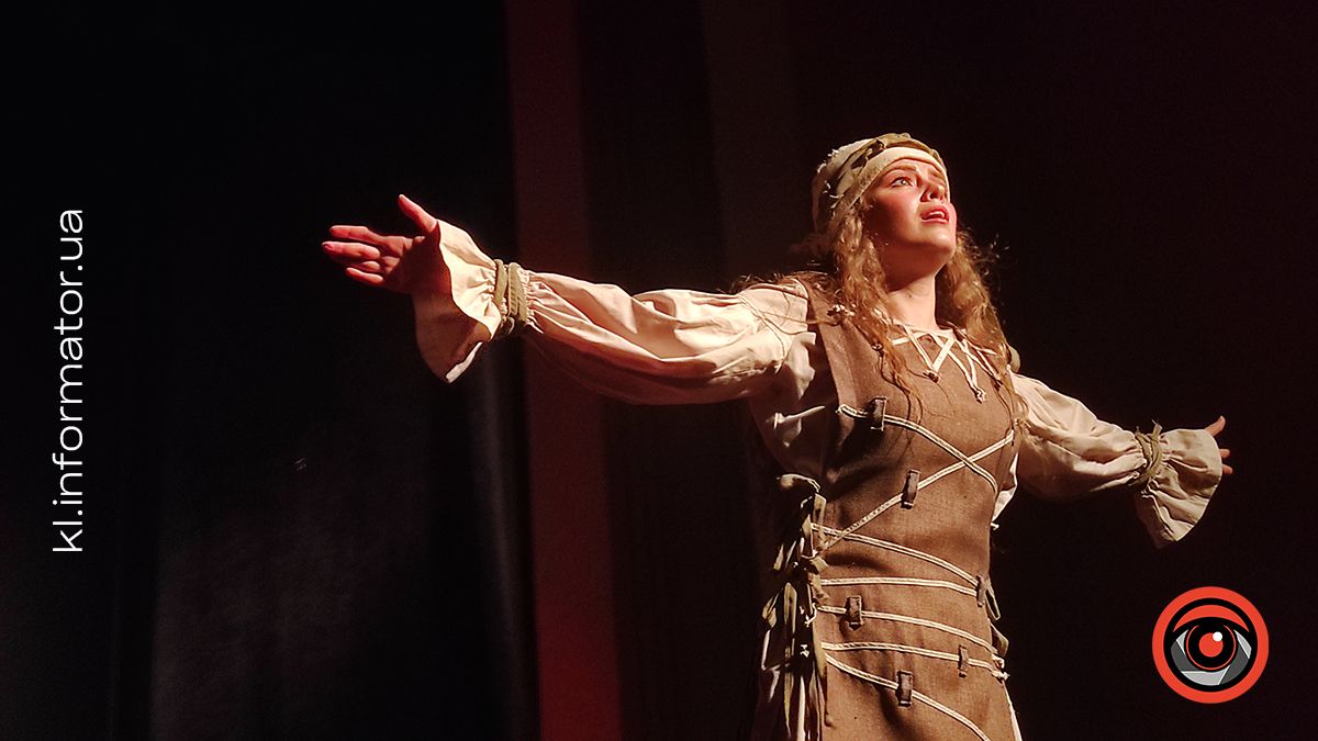 Видовищна прем'єра у Коломиї: вистава "Про що співає козак Мамай" | ВІДЕО 1