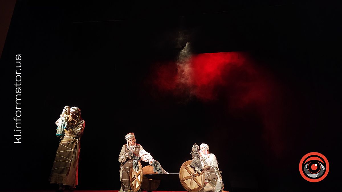 Видовищна прем'єра у Коломиї: вистава "Про що співає козак Мамай" | ВІДЕО 4