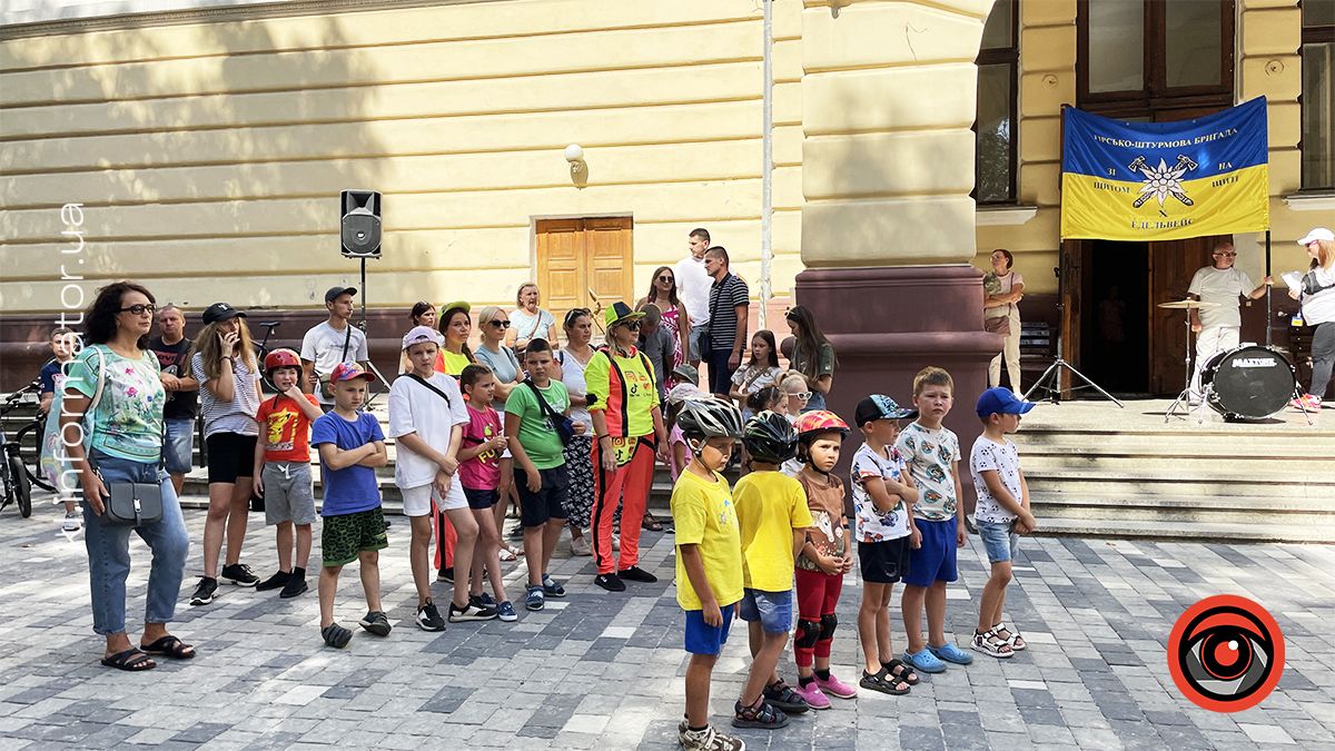 Перший у Коломиї велозаїзд "Їду за воїна - шаную памʼять". ФОТО 3