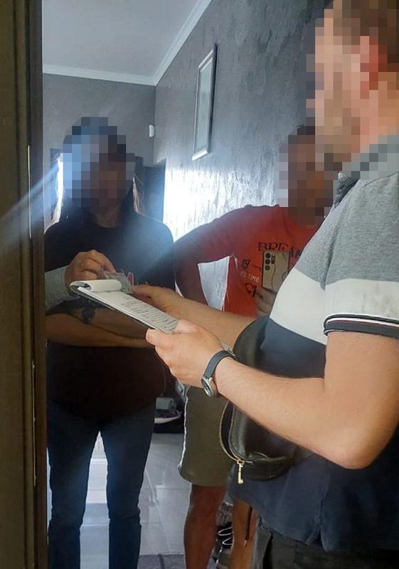 На Прикарпатті податківиця не задекларувала майна на 5,6 млн грн: їй оголосили підозру 1