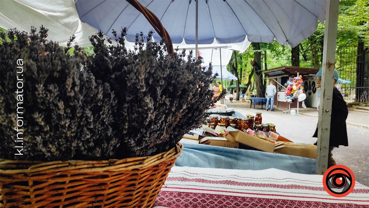 Майже осінній ярмарок у Коломиї на Спаса | ФОТО 1