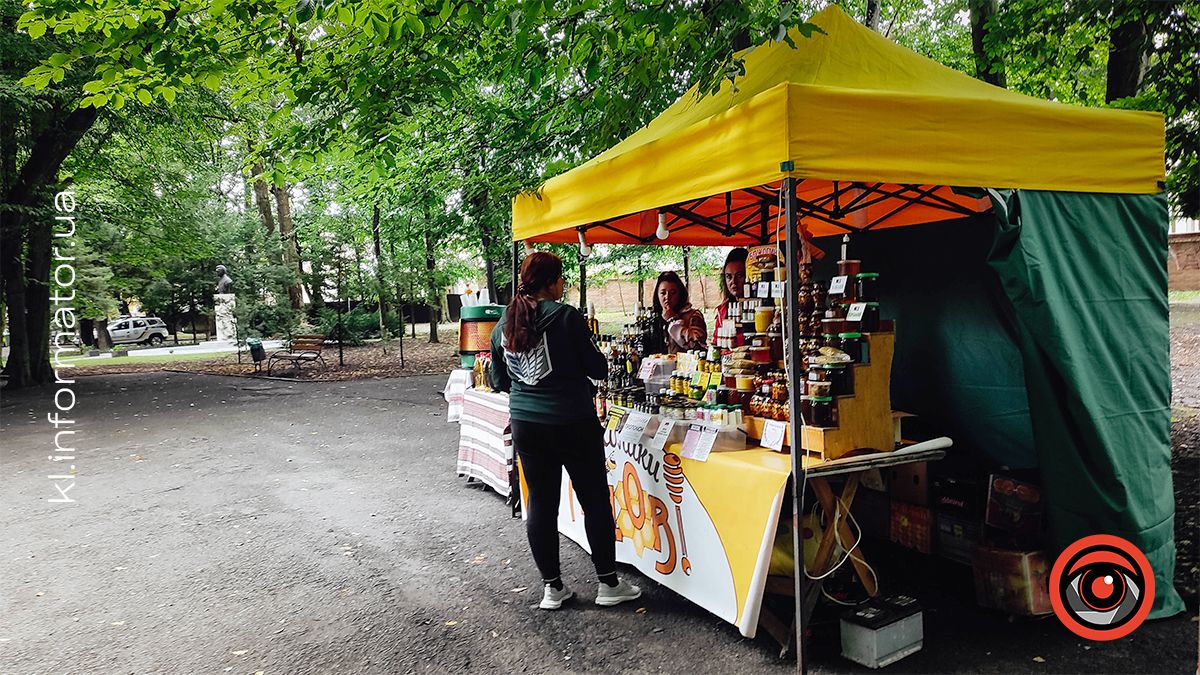 Майже осінній ярмарок у Коломиї на Спаса | ФОТО 19