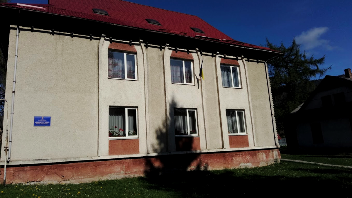 Які класи діятимуть у Яремчанській дитячій школі мистецтв та скільки вони коштуватимуть у новому навчальному році