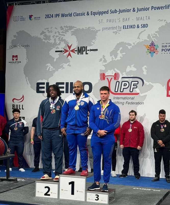 Пауерліфтер з Коломиї побив кілька рекордів України і став чемпіоном світу 1