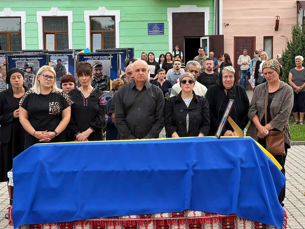 Сьогодні у Голоскові проведуть в останню путь "Едельвейса" Василя Романюка 3