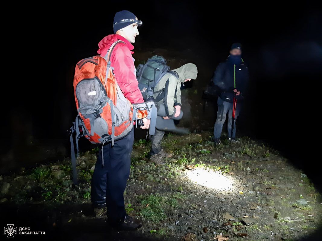 Рятувальники розшукали мандрівників, які майже тиждень блудили в горах 2