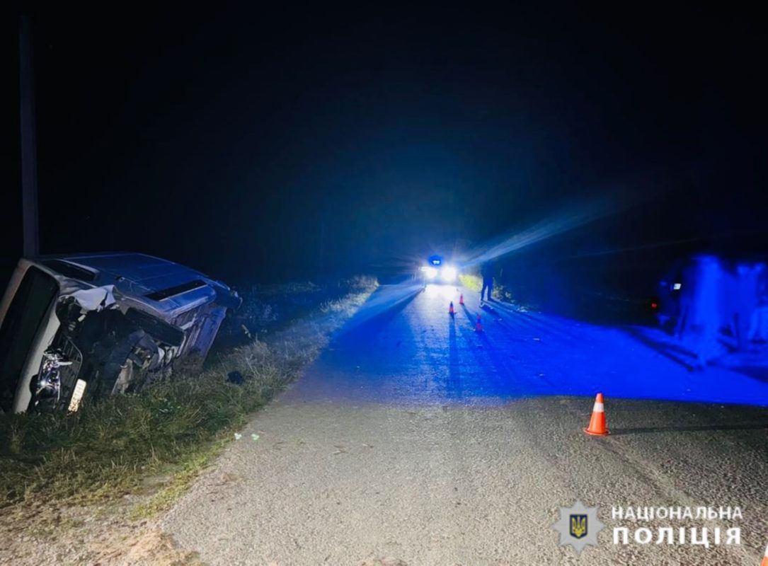 ДТП із загиблим: на Косівщині водій мікроавтобуса наїхав на пішохода 2