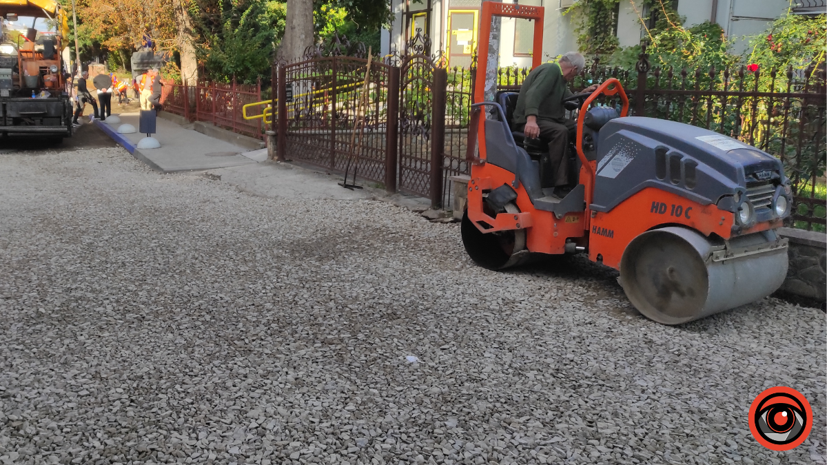 В Коломиї заасфальтували міжквартальний проїзд по вул. Валовій 2