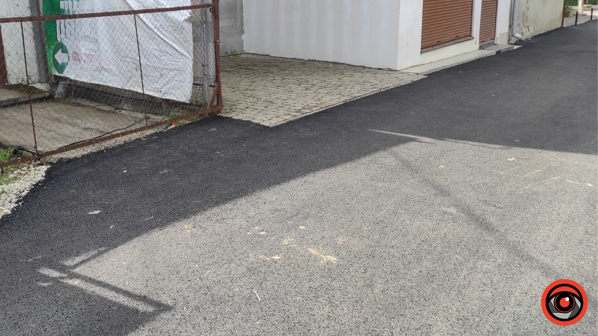 В Коломиї заасфальтували міжквартальний проїзд по вул. Валовій 4