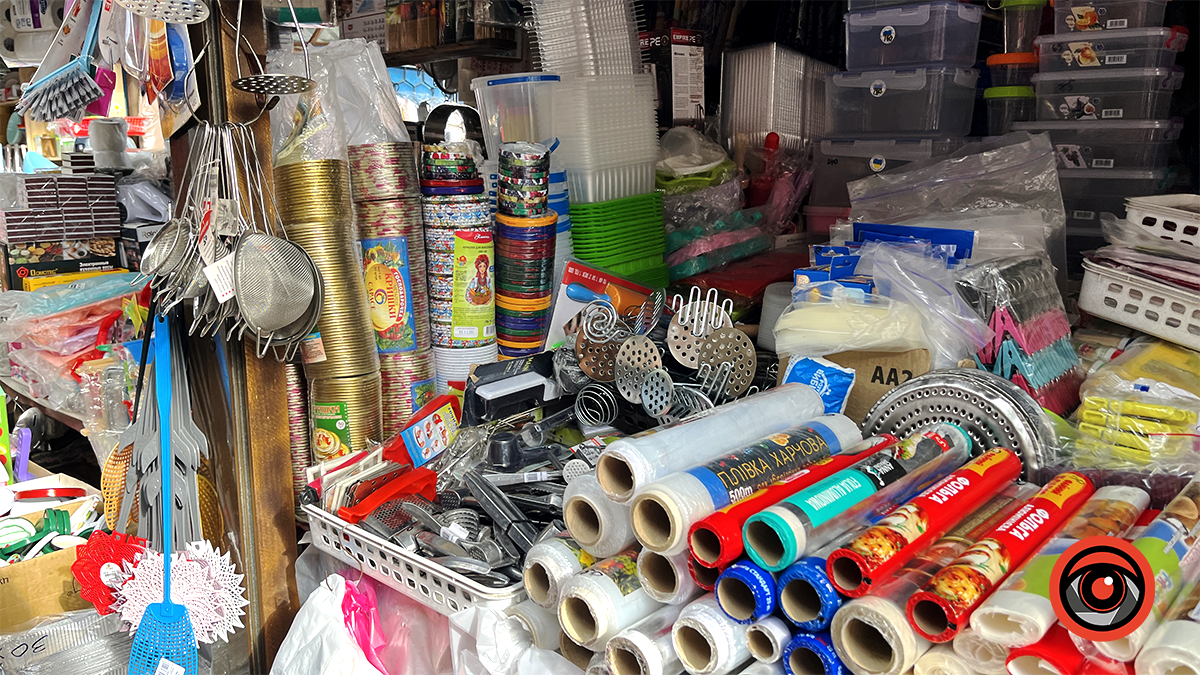 Скільки коштують банки та кришки для закруток на ринку в Коломиї 1