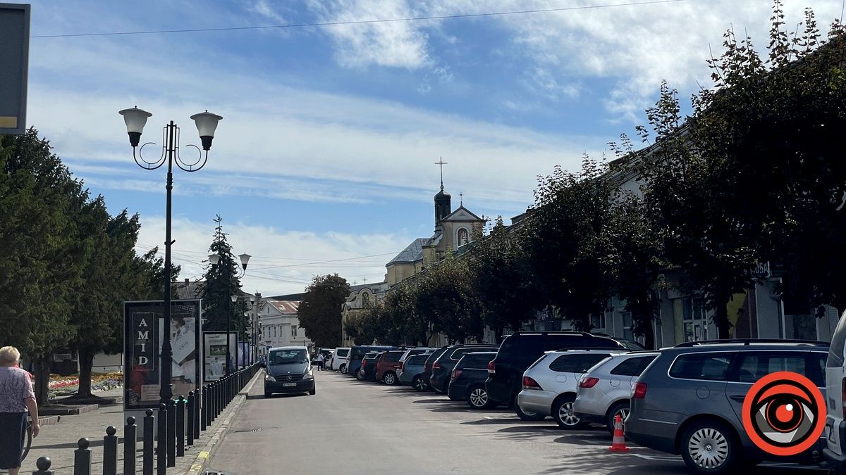 Дивовижне небо та ще трішки сонця: вересневе середмістя Коломиї. Фоторепортаж 17