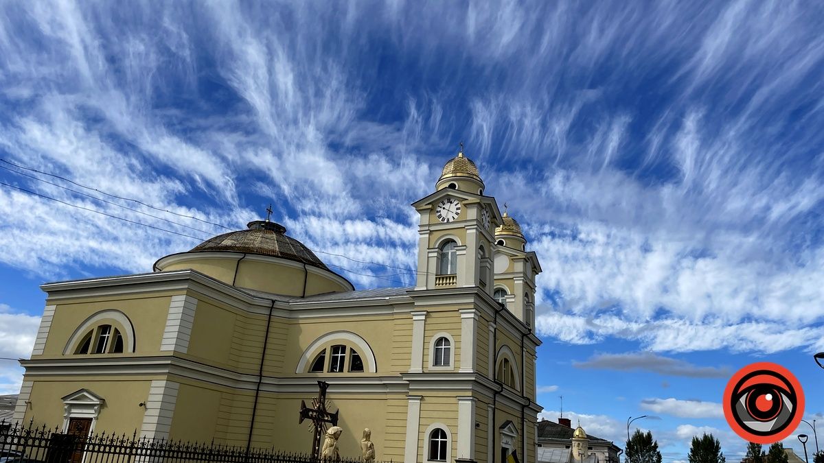 Дивовижне небо та ще трішки сонця: вересневе середмістя Коломиї. Фоторепортаж 7
