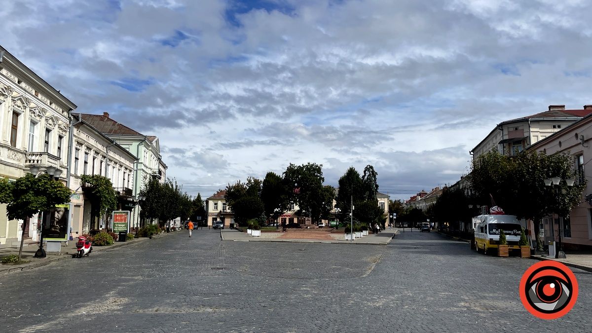 Дивовижне небо та ще трішки сонця: вересневе середмістя Коломиї. Фоторепортаж 12