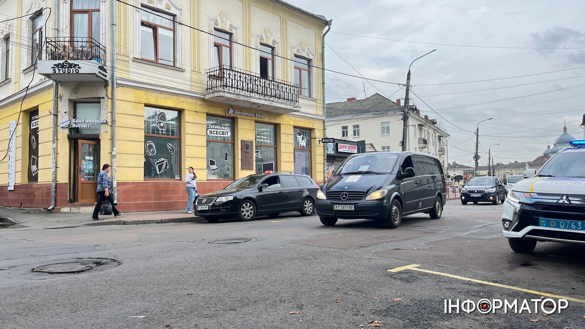 У Коломию "на щиті" повернувся захисник Олександр Рогозін 2