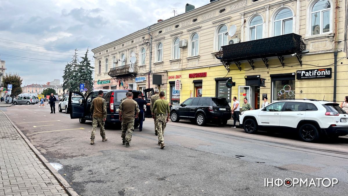 У Коломию "на щиті" повернувся захисник Олександр Рогозін 3