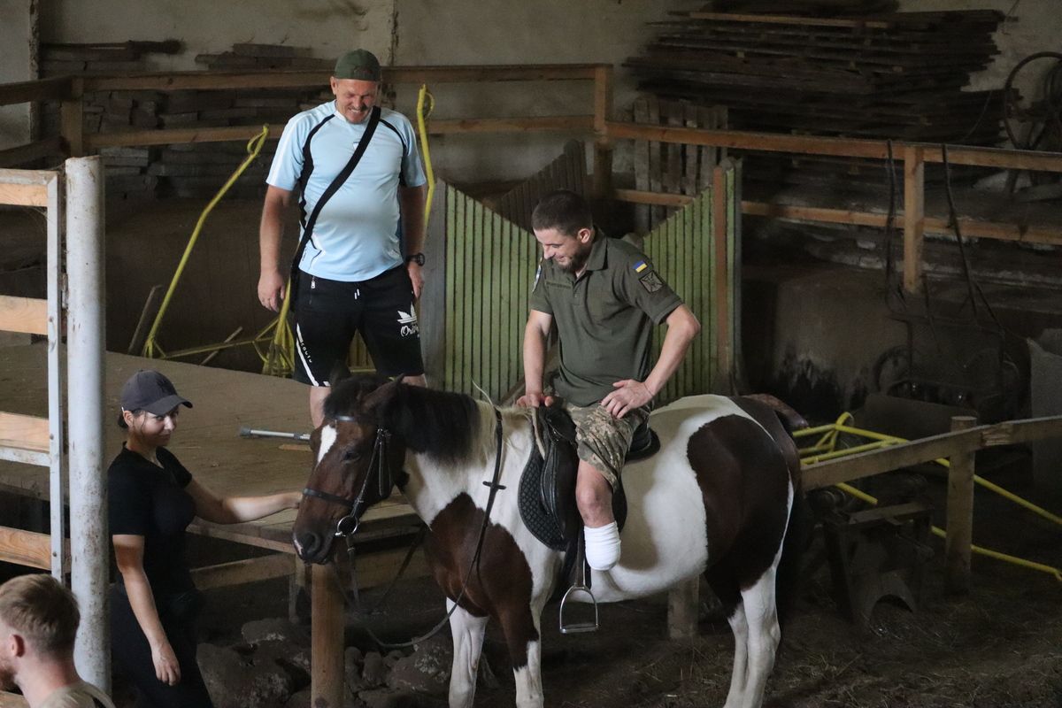 Кінні прогулянки як терапія від війни: ГО "Сила громади" організувала цінне дозвілля для сімей захисників 1