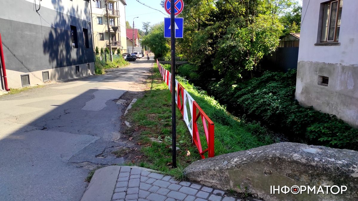 Чи забрукують відсутній тротуар: нонсенс на вул. Тарабалки і що кажуть у ратуші