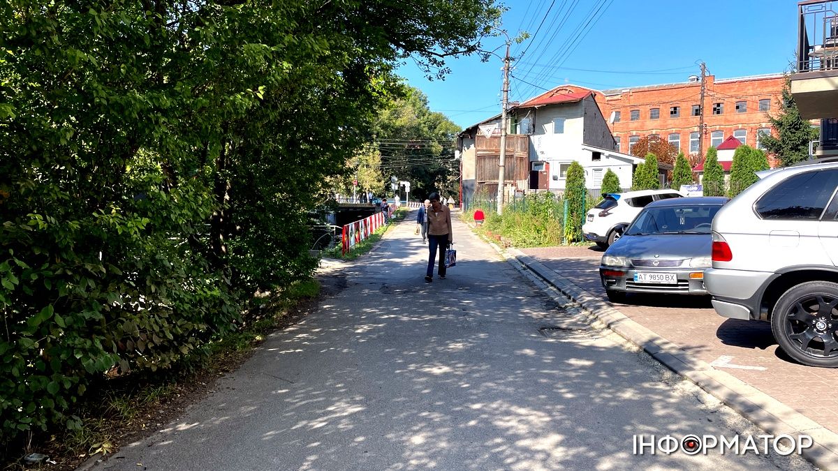 Чи забрукують відсутній тротуар: нонсенс на вул. Тарабалки і що кажуть у ратуші 1