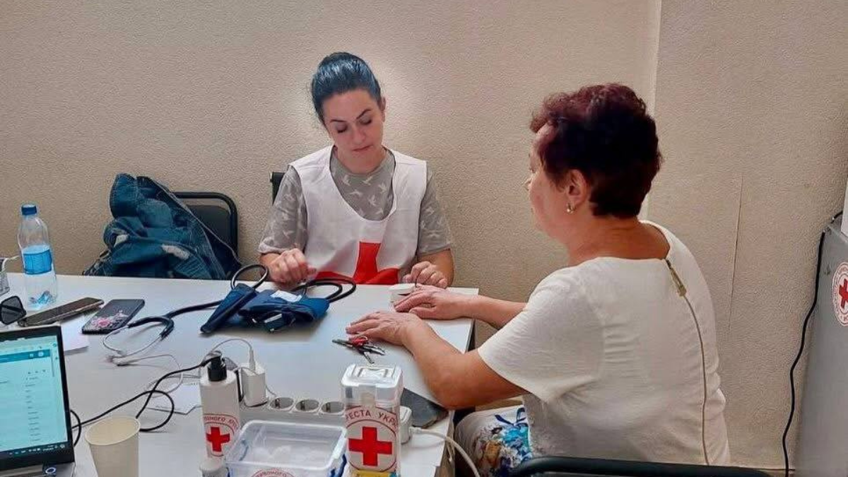 На Прикарпатті продовжують працювати виїзні медичні бригади