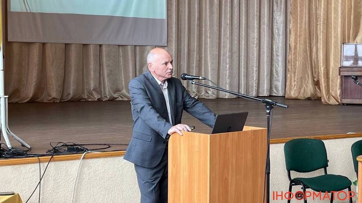 Який вирок у справі хабарництва директору ліцею №1 виніс Коломийський суд