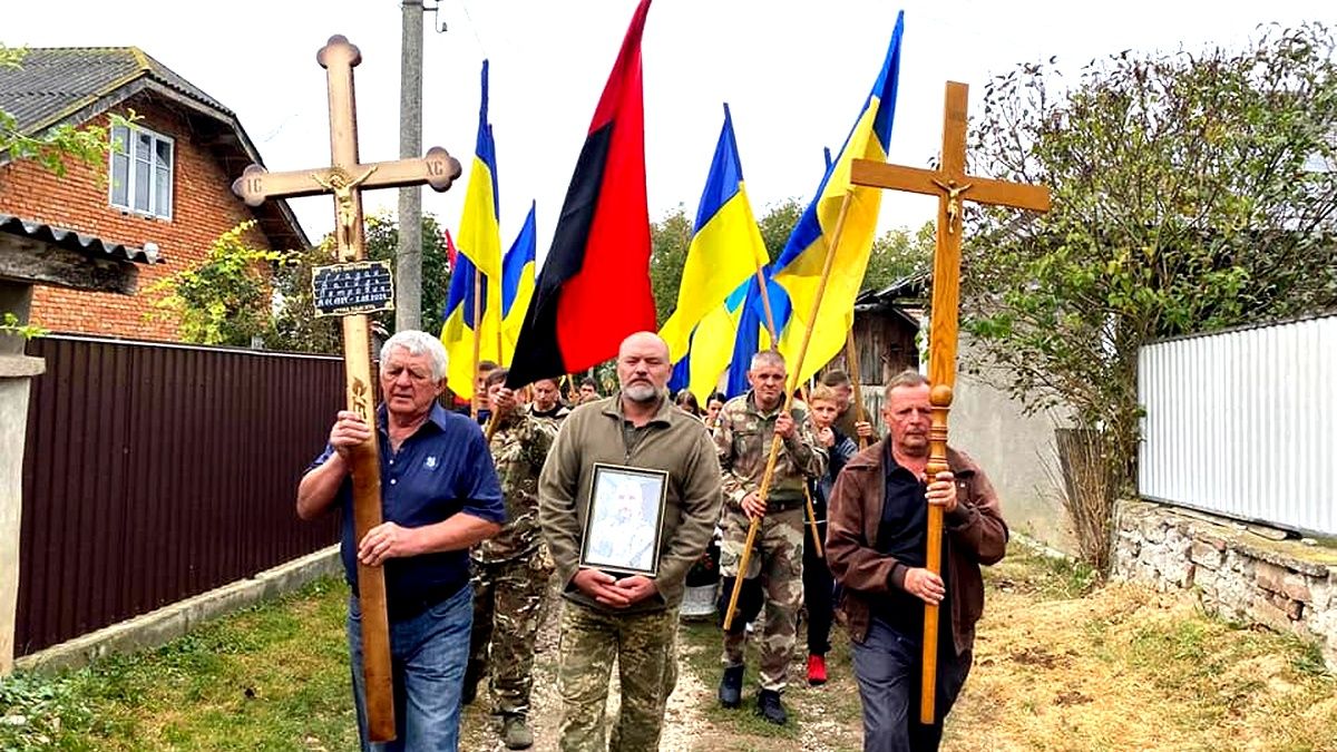 Назавжди 40... На Городенківщині попрощалися з загиблим Василем Гладаном 6