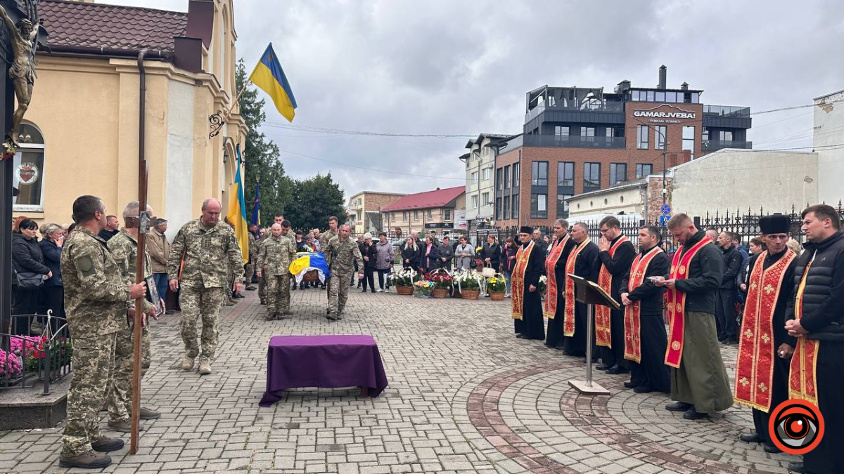 В Коломиї в останню путь провели Героя Андрія Биця 2