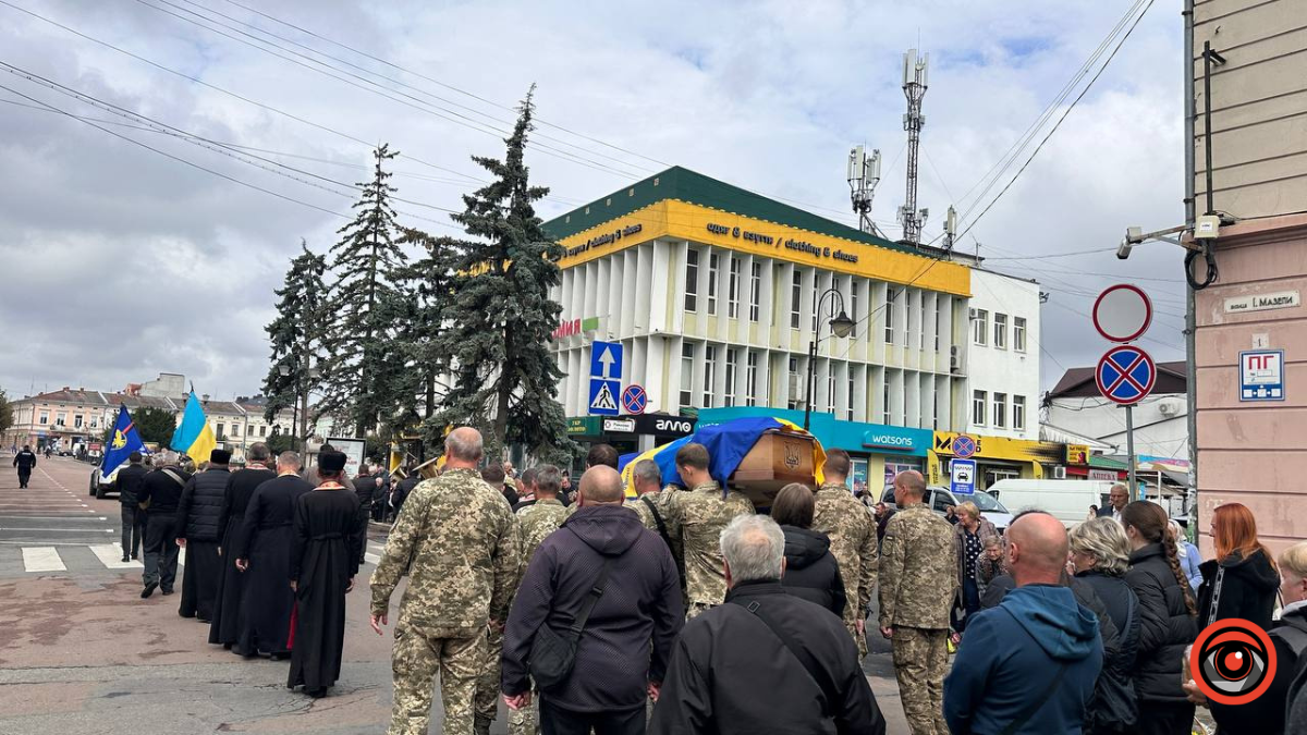 В Коломиї в останню путь провели Героя Андрія Биця 6