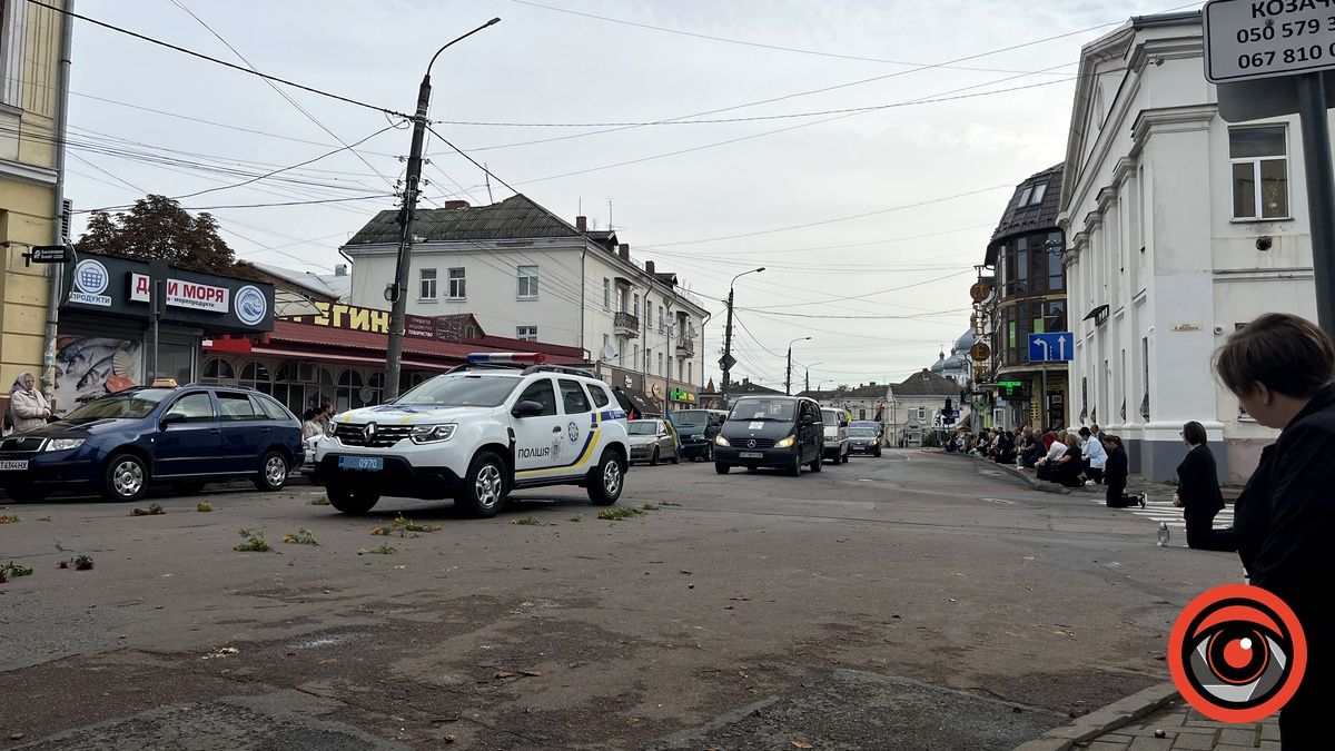 Навіки 23... До Коломиї на вічний спочинок повернувся юний Герой Антон Дмитерко 12