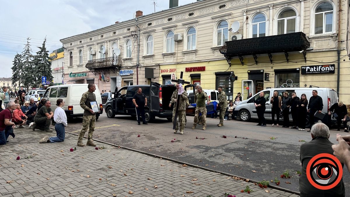 Навіки 23... До Коломиї на вічний спочинок повернувся юний Герой Антон Дмитерко 14