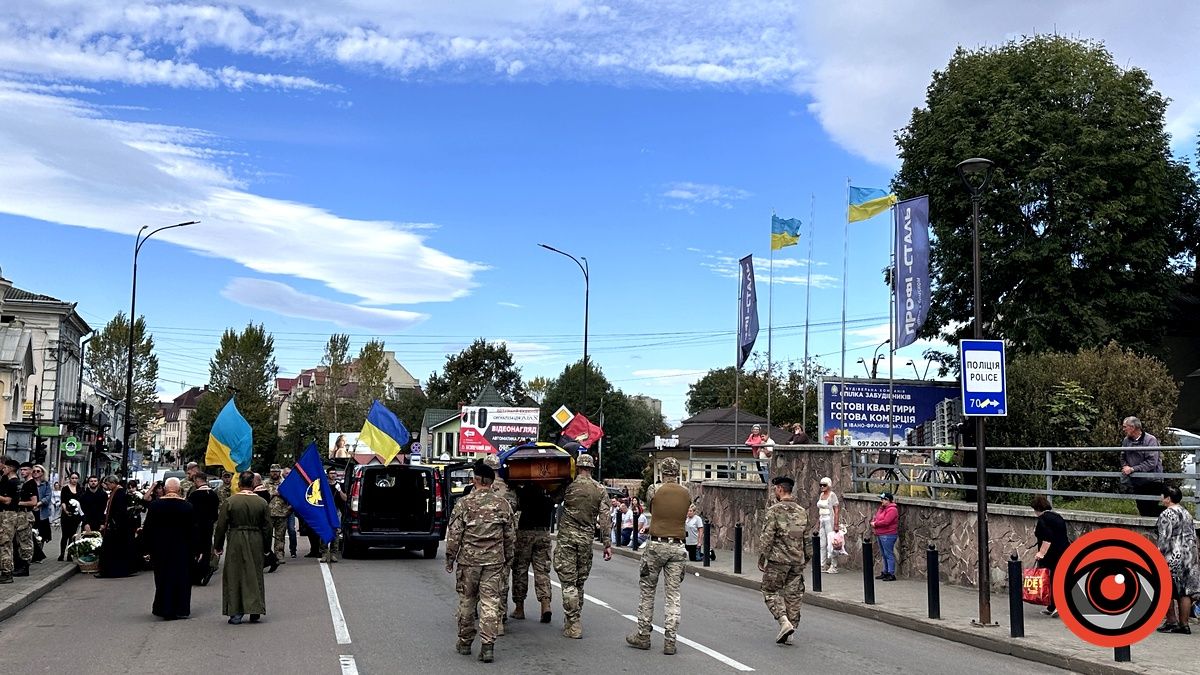 Коломияни провели в останню путь Героя Антона Дмитерка 19