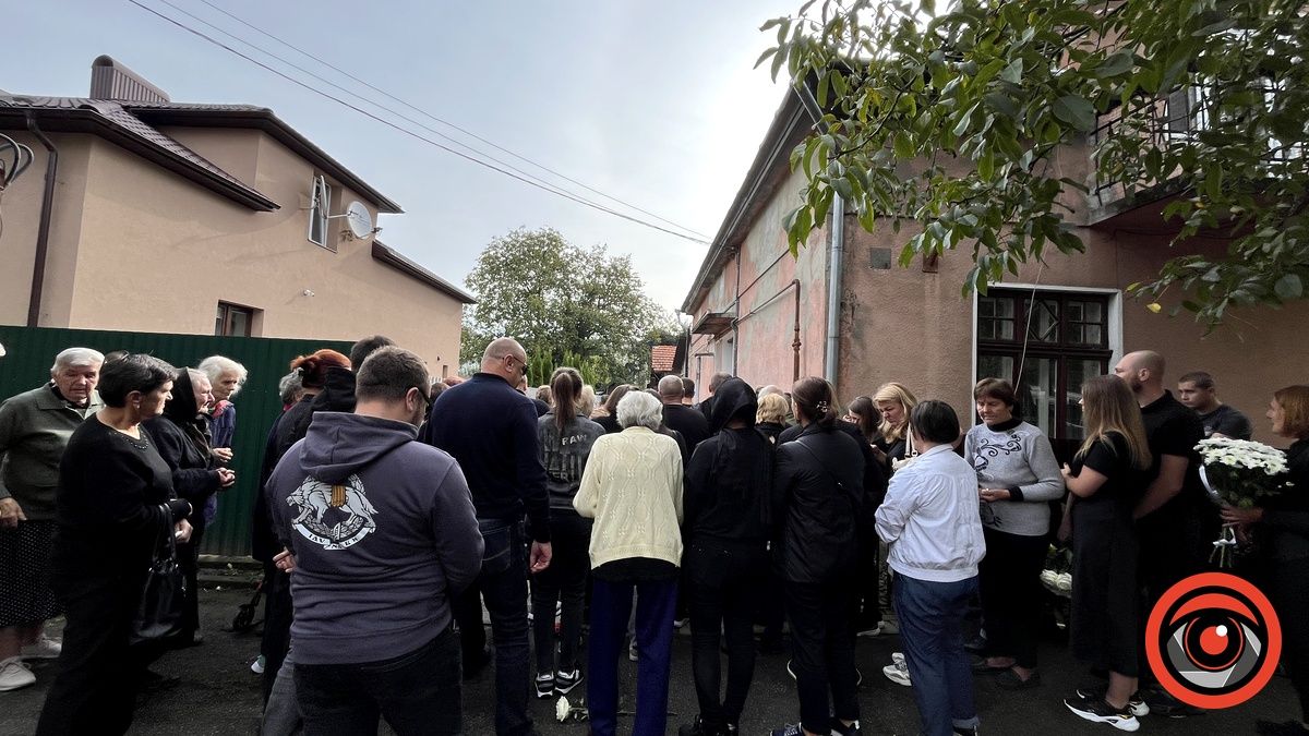 Навіки 23... До Коломиї на вічний спочинок повернувся юний Герой Антон Дмитерко 6