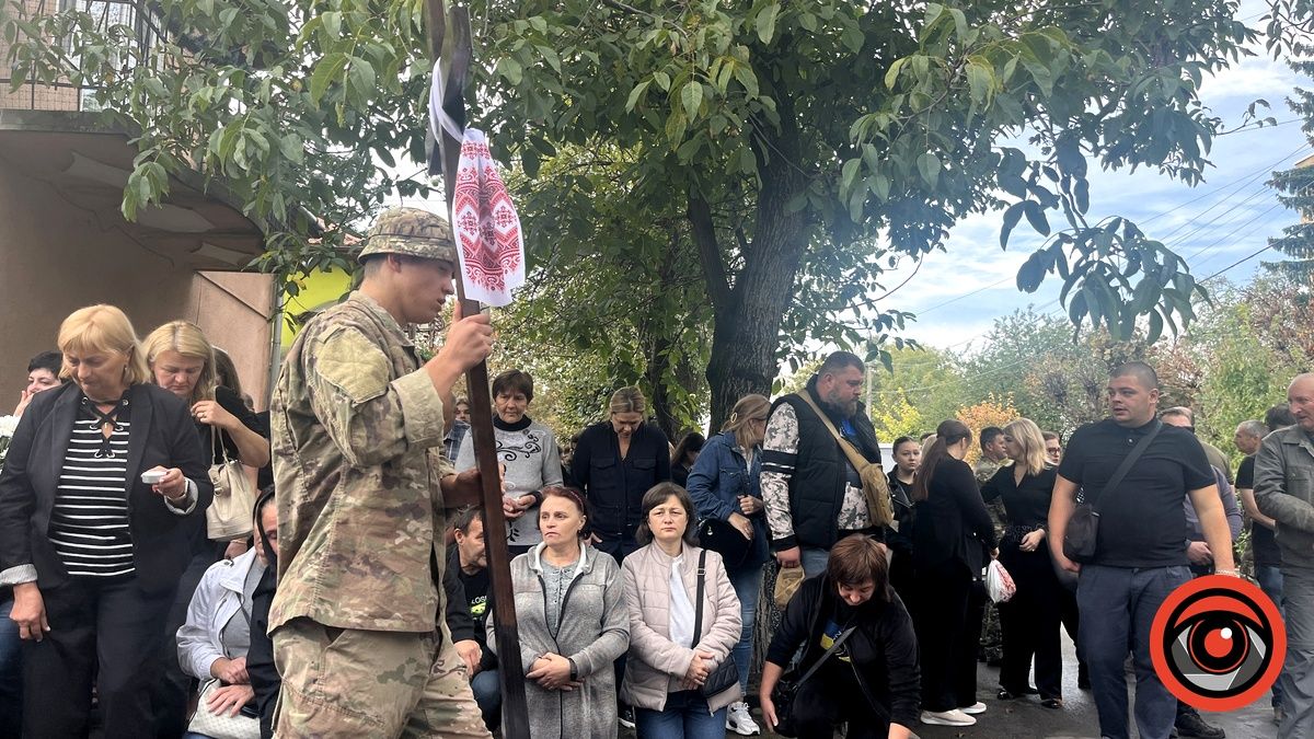 Навіки 23... До Коломиї на вічний спочинок повернувся юний Герой Антон Дмитерко 8