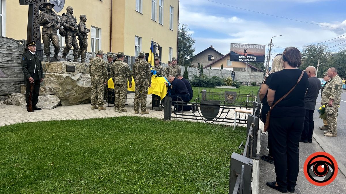 У Коломиї прощалися з "Едельвейсом" Василем Романюком 7