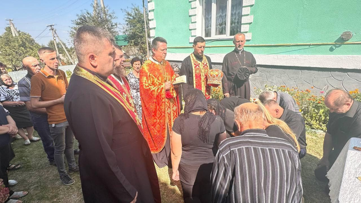 Надвірнянщина провела в останню дорогу захисника Любомира Василенка 4