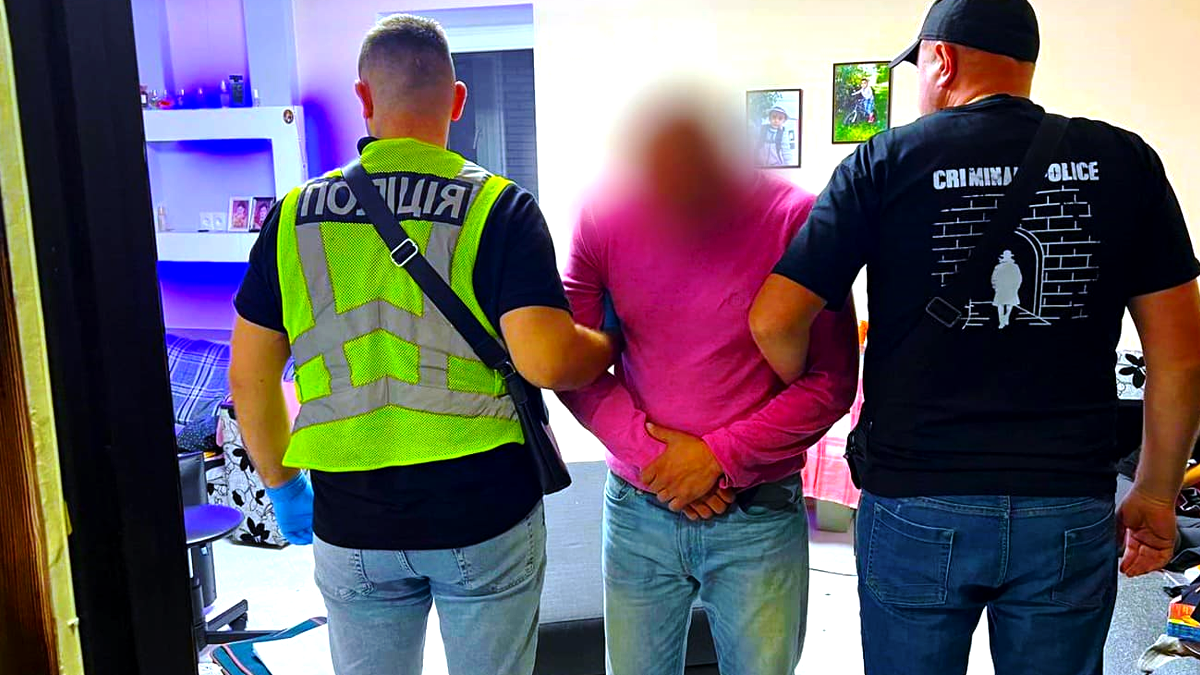 Прикарпатець підпалив позашляховик на паркувальному майданчику в Івано-Франківську 3