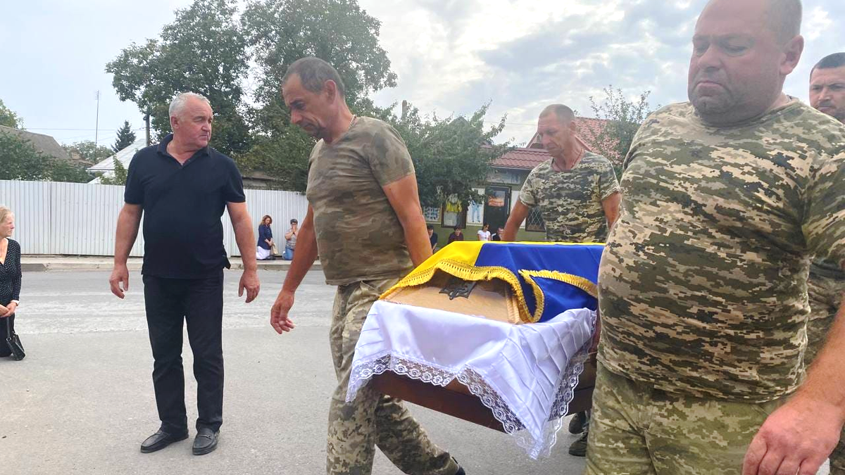 На Городенківщині в останню путь проведуть захисника Василя Гладана 1