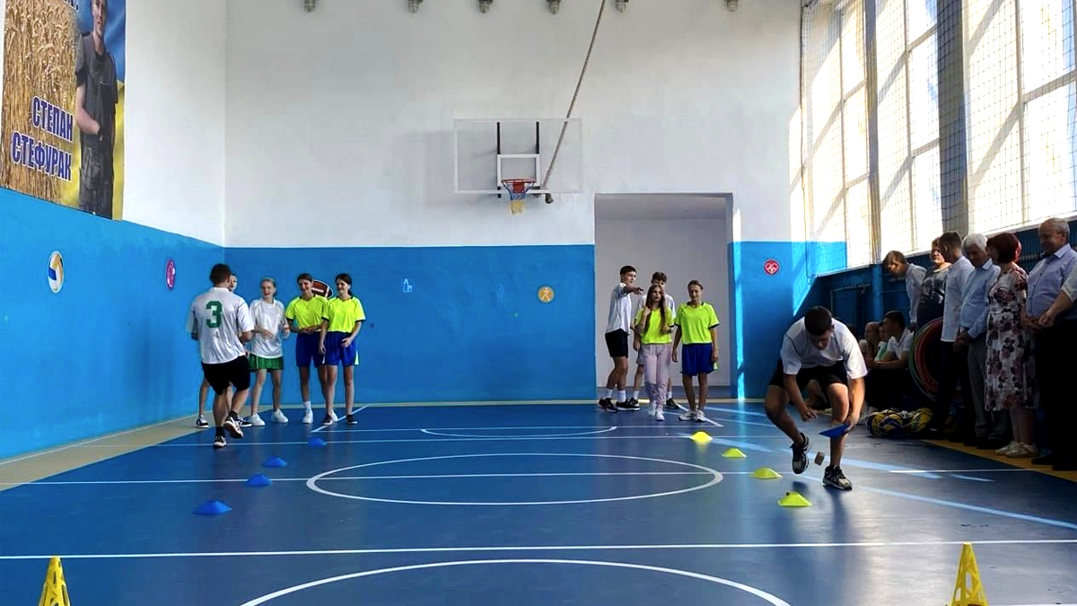 На Городенківщині батьки полеглого захисника оновили спортивну залу ліцею в пам'ять про сина 2