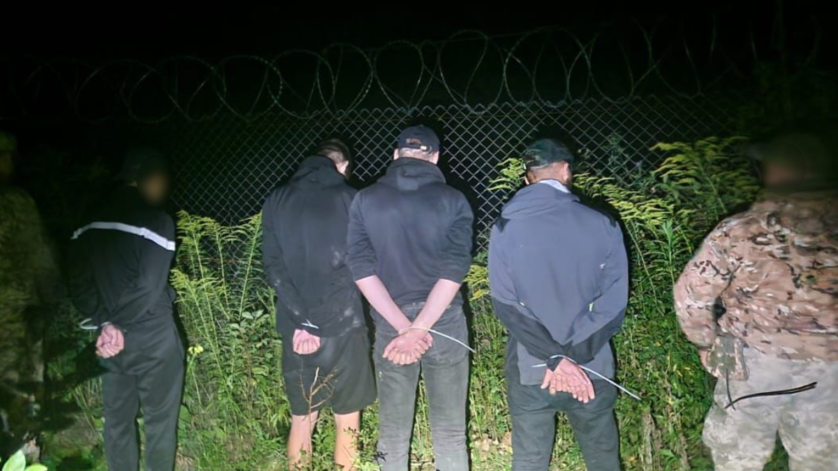 Прикордонники затримали порушників за кілька метрів від кордону