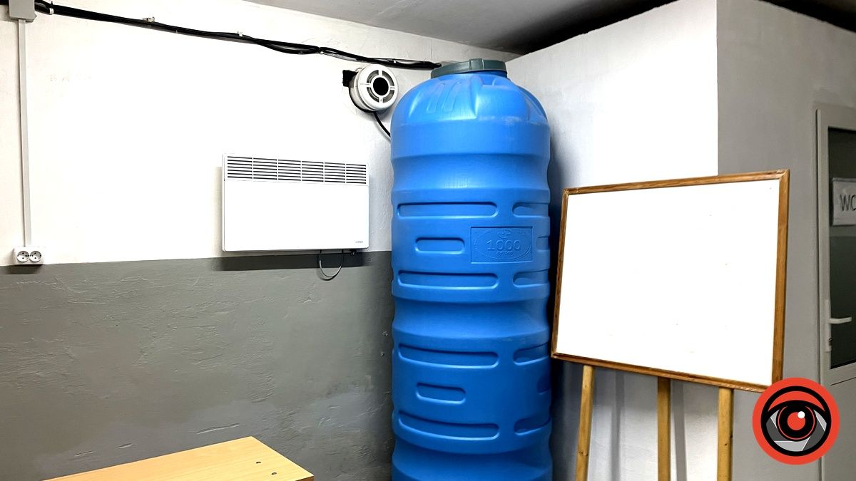 Які умови в укритті Коломийського ліцею №4 8