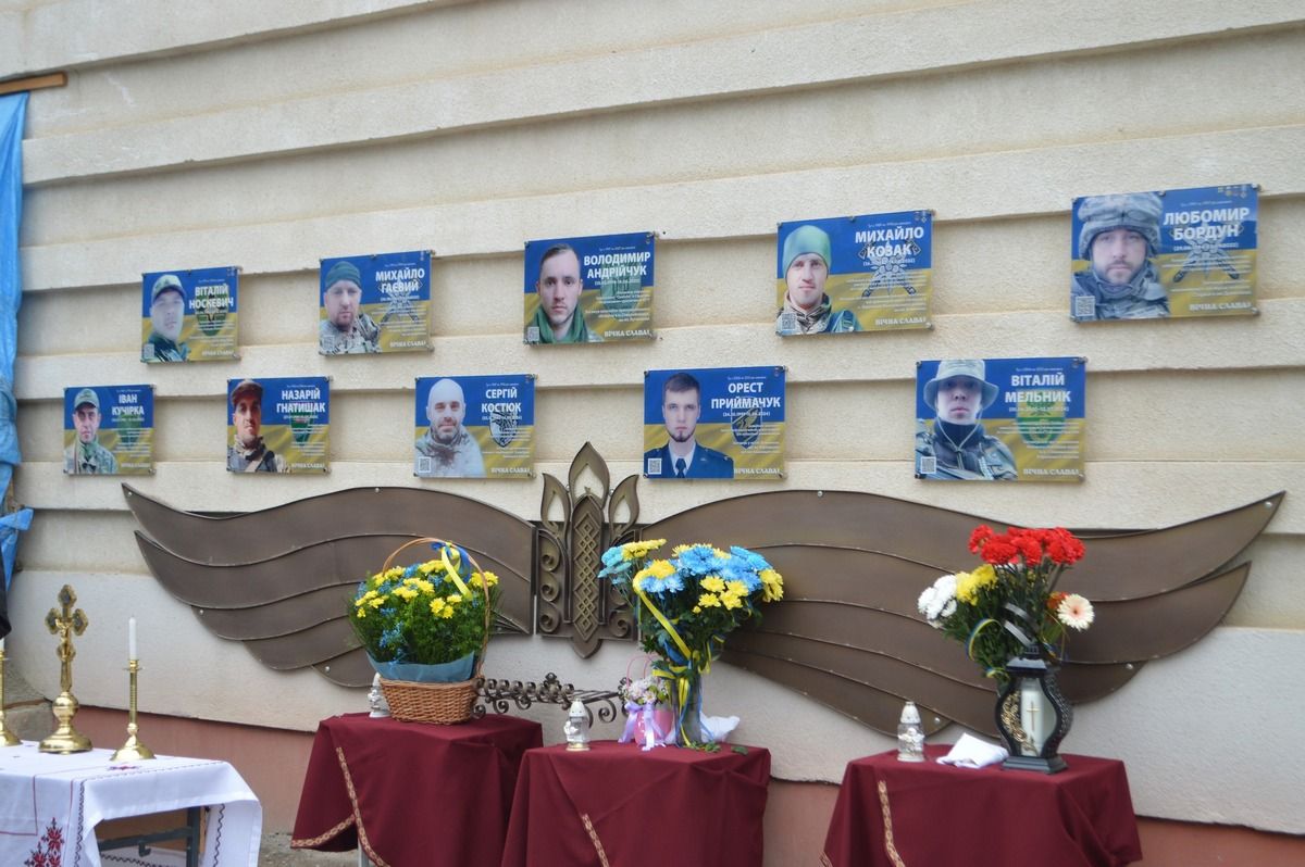 П'ятьом Героям відкрили пам'ятні дошки у школах Коломиї 3